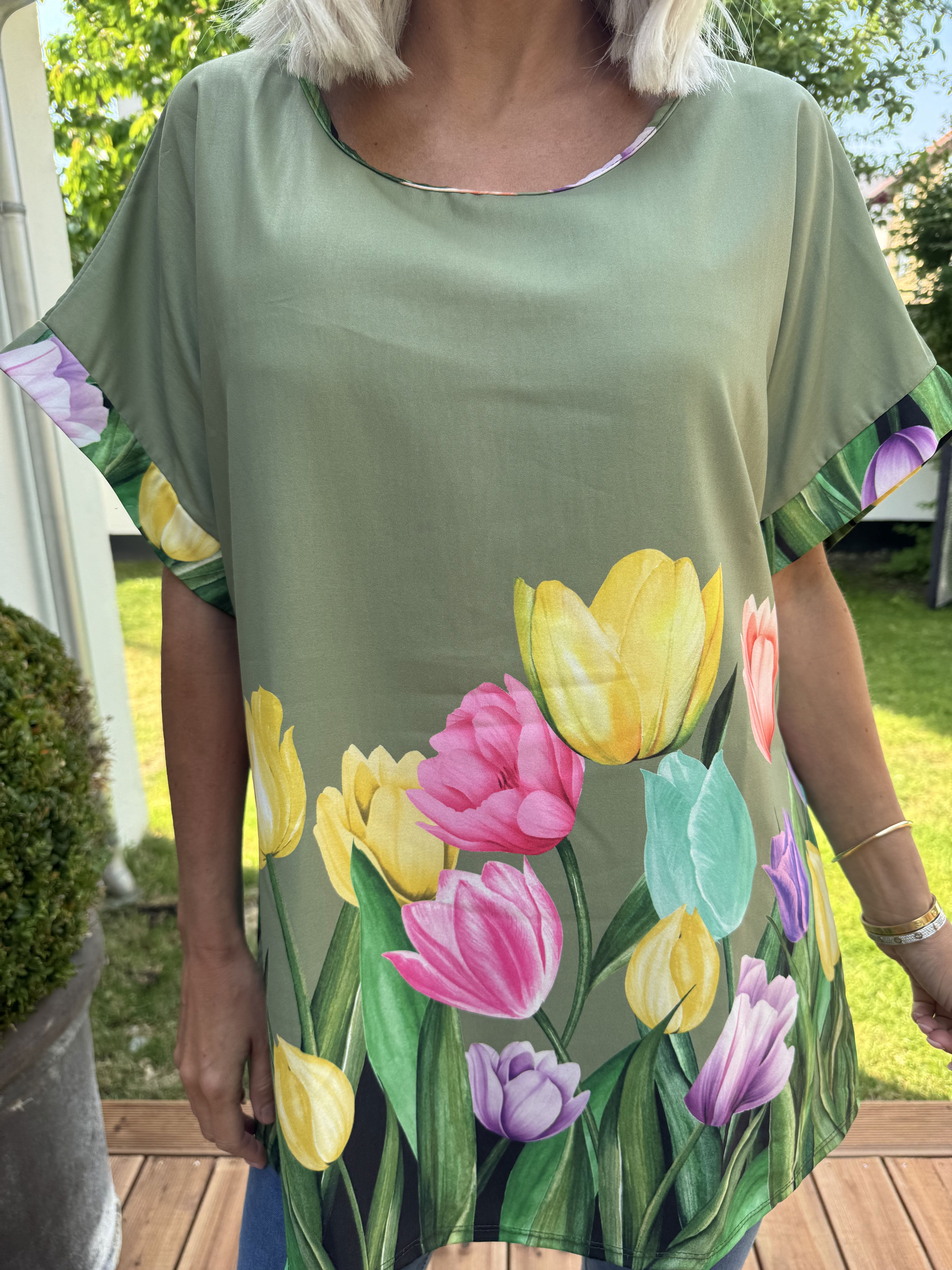 Montana - Bluse med korte ærmer og tulipan motiver